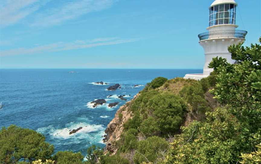 Sugarloaf Point Lighthouse, Attractions in Seal Rocks