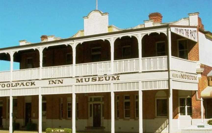 Woolpack Inn Museum, Attractions in Holbrook