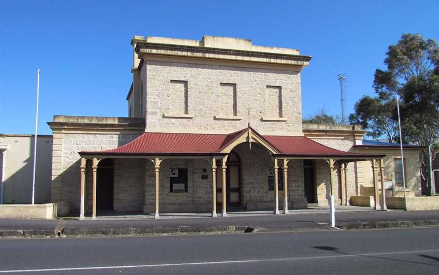 The Old Courthouse, Attractions in Mount Gambier