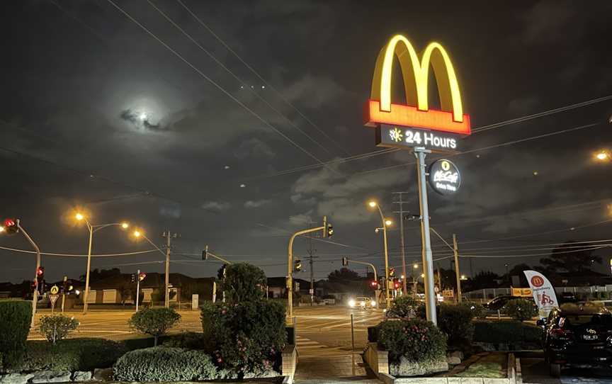 McDonald's Altona North, Altona North, VIC