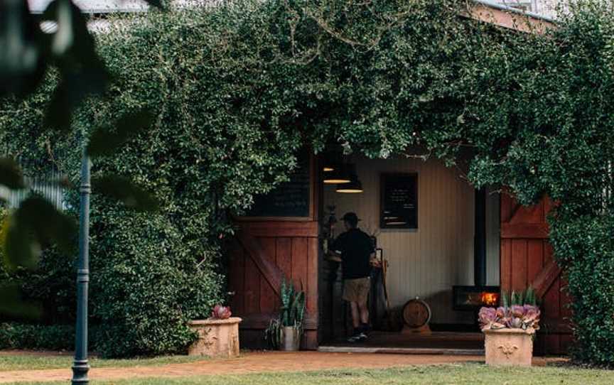 Witches Falls Winery, Wineries in Tamborine Mountain